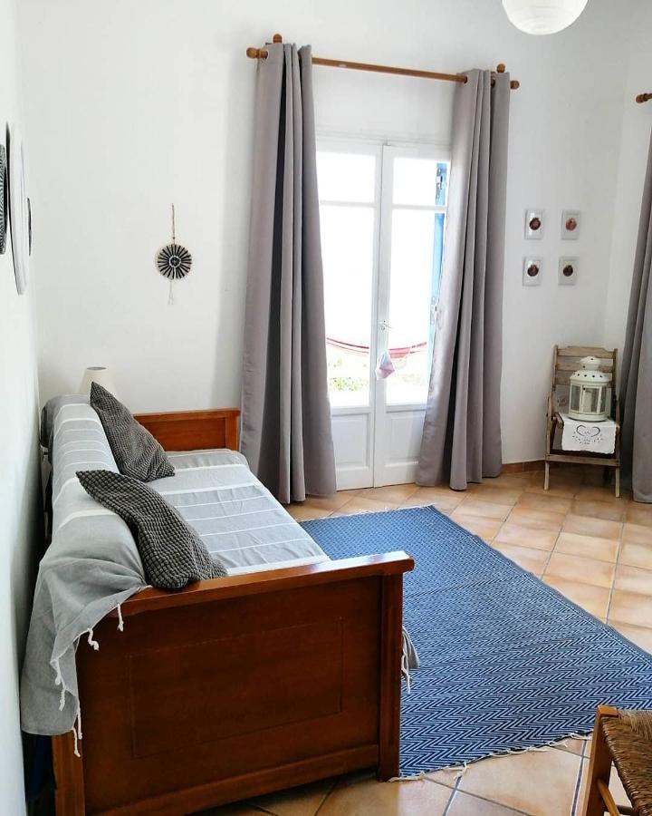 Votsalo * Naousa (Paros)
