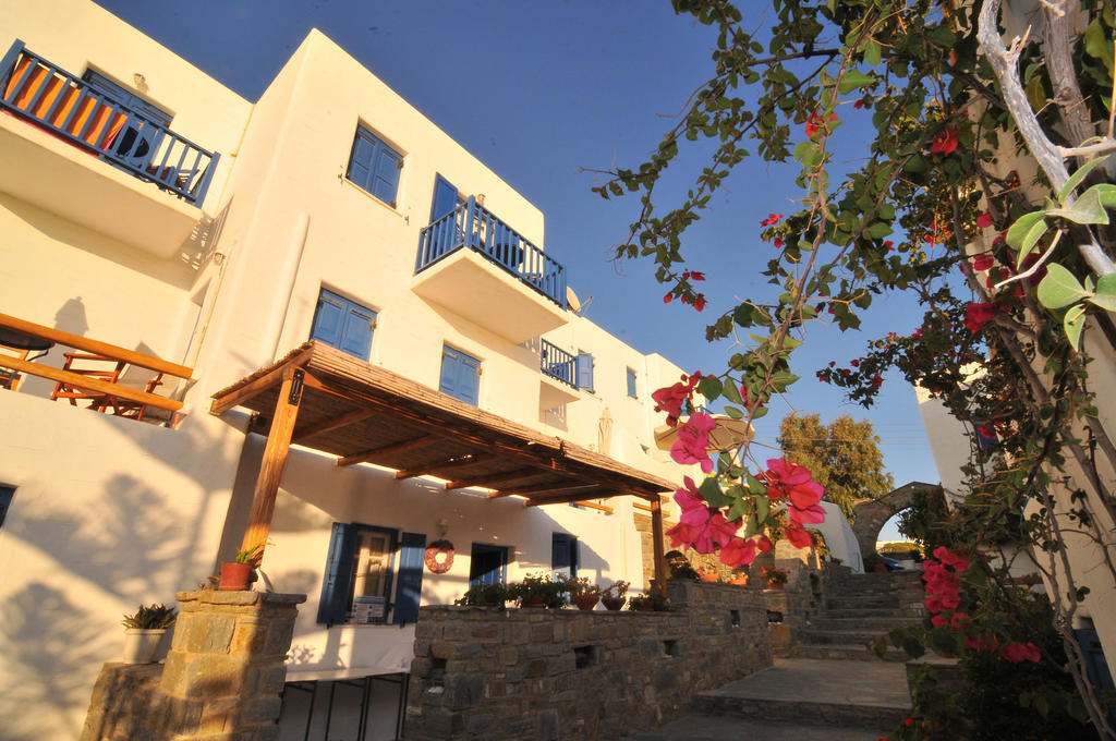Votsalo Naousa (Paros)